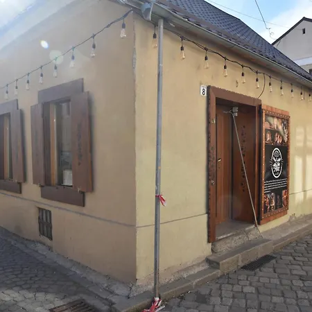 Bright Haven High Ceilings And Balcony In Apartman Kolozsvár